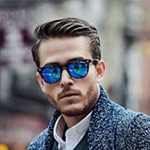 cars testimon 1 - محصولات مراقبت از پوست و مو تراست - محصولات تراست حاصل یک قرن تجربه تولید هلدینگ مهلران است این محصولات برای اولین بار در ایران است که بصورت خاص و یونیک و زیر نظر دانشگاه لوزان سوئیس، توسط هلدینگ مهلران تولید می شود و به صورت مشاوره‌ای و فروش مستقیم در قالب بازاریابی شبکه ای به دست مصرف کننده‌های ایرانی می رسد. هلدینگ مهلران اولین تولید کننده صابون و محصولات بهداشتی در ایران می‌باشد که فعالیت خود را از سال ۱۲۶۰ و با تولید شمع آغاز کرد و پس از آن به تولید صابون سنتی از پسماندهای شمع پرداخت. این شرکت در سال ۱۳۰۰ موفق به دریافت پروانه تولید کارگاه شد و در همان سال با وارد کردن ماشین آلات پیشرفته از شوروی، اولین کارخانه صابون سازی صنعتی در ایران را به نام حقیقت شمایی راه اندازی کرد. کارخانه مهلران در سال ۱۳۷۳ در راستای تولید انبوه محصولات آرایشی و بهداشتی با هدف تامین نیاز داخلی و خارجی تاسیس شد. این کارخانه برای ۷ سال پیاپی محصولات آرایشی و بهداشتی TRUST را به ۱۸ کشور مختلف جهان صادر کرد و موفق به کسب تاییدیه از swiss fine cosmetics از دانشگاه لوزان سوئیس شد. امروزه تمامی محصولات تراست علاوه بر تاییدیه دانشگاه لوزان سوئیس، تاییدیه سازمان غذا و دارو وزارت بهداشت درمان و آموزش پزشکی ایران را نیز دارا می باشد که این شماره تاییدیه بر روی تمامی محصولات تراست درج شده است و قابل استعلام می باشد.