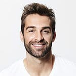 handmade testimonials 2 - محصولات مراقبت از پوست و مو تراست - محصولات تراست حاصل یک قرن تجربه تولید هلدینگ مهلران است این محصولات برای اولین بار در ایران است که بصورت خاص و یونیک و زیر نظر دانشگاه لوزان سوئیس، توسط هلدینگ مهلران تولید می شود و به صورت مشاوره‌ای و فروش مستقیم در قالب بازاریابی شبکه ای به دست مصرف کننده‌های ایرانی می رسد. هلدینگ مهلران اولین تولید کننده صابون و محصولات بهداشتی در ایران می‌باشد که فعالیت خود را از سال ۱۲۶۰ و با تولید شمع آغاز کرد و پس از آن به تولید صابون سنتی از پسماندهای شمع پرداخت. این شرکت در سال ۱۳۰۰ موفق به دریافت پروانه تولید کارگاه شد و در همان سال با وارد کردن ماشین آلات پیشرفته از شوروی، اولین کارخانه صابون سازی صنعتی در ایران را به نام حقیقت شمایی راه اندازی کرد. کارخانه مهلران در سال ۱۳۷۳ در راستای تولید انبوه محصولات آرایشی و بهداشتی با هدف تامین نیاز داخلی و خارجی تاسیس شد. این کارخانه برای ۷ سال پیاپی محصولات آرایشی و بهداشتی TRUST را به ۱۸ کشور مختلف جهان صادر کرد و موفق به کسب تاییدیه از swiss fine cosmetics از دانشگاه لوزان سوئیس شد. امروزه تمامی محصولات تراست علاوه بر تاییدیه دانشگاه لوزان سوئیس، تاییدیه سازمان غذا و دارو وزارت بهداشت درمان و آموزش پزشکی ایران را نیز دارا می باشد که این شماره تاییدیه بر روی تمامی محصولات تراست درج شده است و قابل استعلام می باشد.